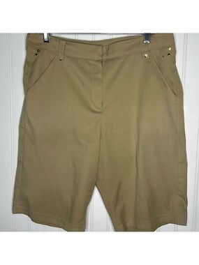 Tail Tech Bermuda Shorts Size 10